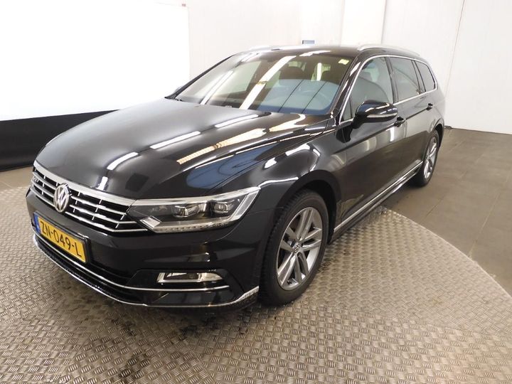 Photo 1 VIN: WVWZZZ3CZKE096067 - VOLKSWAGEN PASSAT 