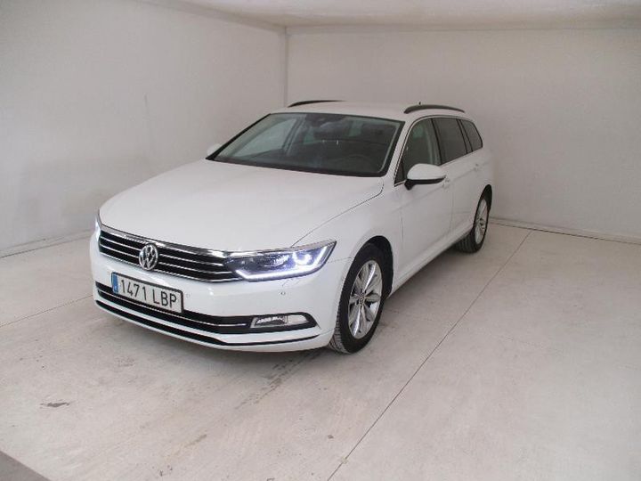 Photo 0 VIN: WVWZZZ3CZKE105656 - VOLKSWAGEN PASSAT 