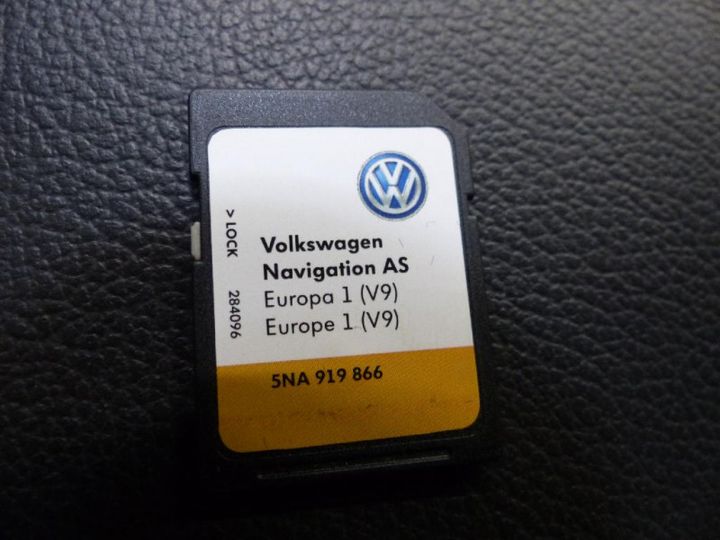 Photo 11 VIN: WVWZZZ3CZKE105846 - VOLKSWAGEN PASSAT 