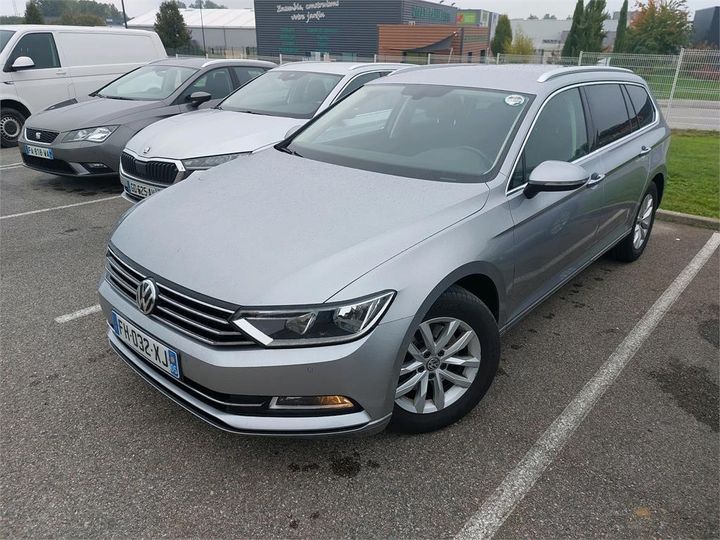 Photo 1 VIN: WVWZZZ3CZKE137062 - VOLKSWAGEN PASSAT 