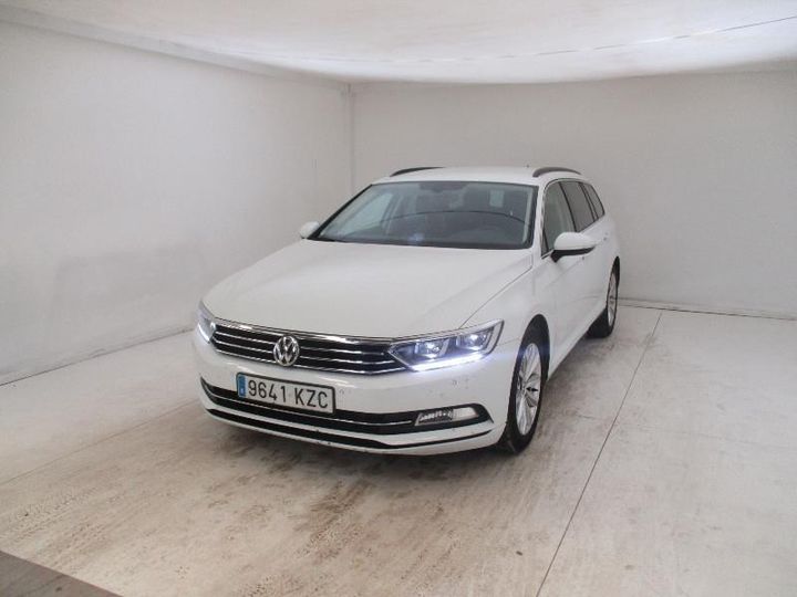 Photo 1 VIN: WVWZZZ3CZKE201890 - VOLKSWAGEN PASSAT 