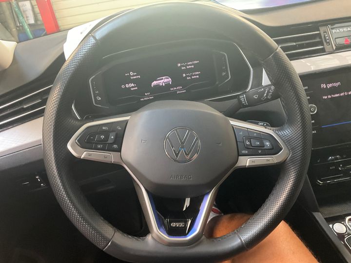 Photo 12 VIN: WVWZZZ3CZME112157 - VOLKSWAGEN PASSAT 