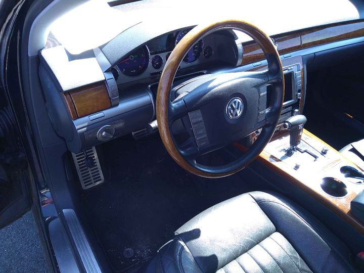 Photo 19 VIN: WVWZZZ3DZ98101677 - VOLKSWAGEN PHAETON 