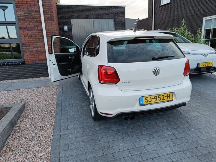 Photo 2 VIN: WVWZZZ6RZCY519013 - VOLKSWAGEN POLO 