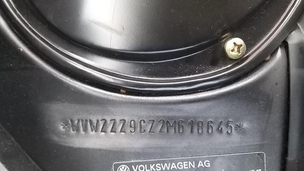 Photo 2 VIN: WVWZZZ9CZ2M618645 - VOLKSWAGEN BEETLE 