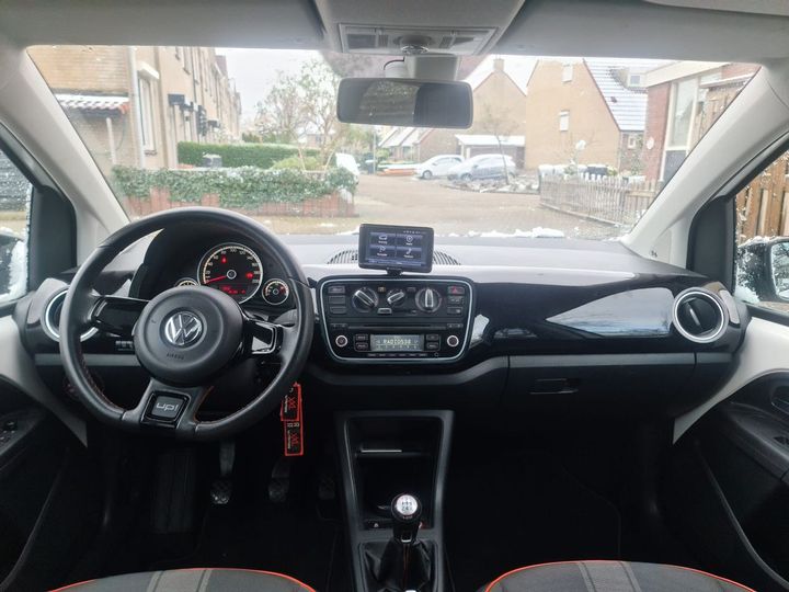 Photo 18 VIN: WVWZZZAAZED029706 - VOLKSWAGEN UP! 