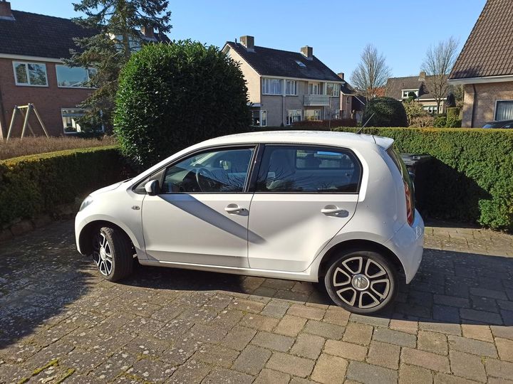 Photo 3 VIN: WVWZZZAAZED046723 - VOLKSWAGEN UP! 