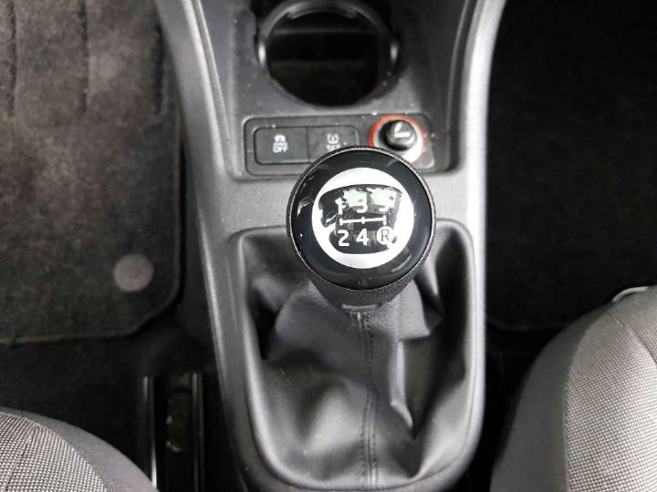 Photo 13 VIN: WVWZZZAAZFD040717 - VOLKSWAGEN UP! 