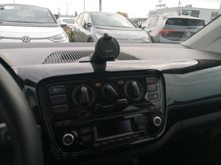 Photo 16 VIN: WVWZZZAAZFD044618 - VOLKSWAGEN UP! 