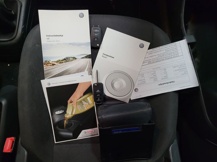 Photo 13 VIN: WVWZZZAAZHD034740 - VOLKSWAGEN UP! 