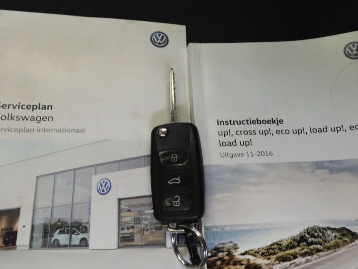 Photo 13 VIN: WVWZZZAAZHD051045 - VOLKSWAGEN UP! 