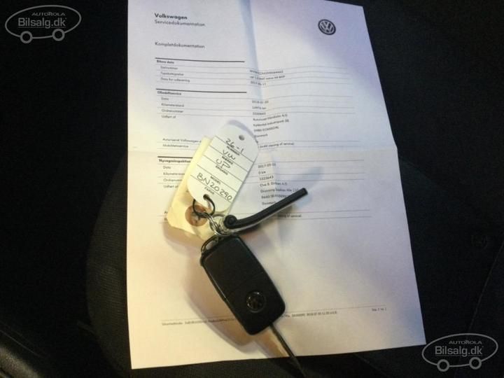 Photo 6 VIN: WVWZZZAAZHD064462 - VOLKSWAGEN UP! HATCHBACK 