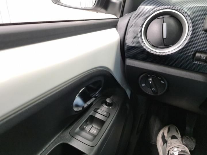 Photo 22 VIN: WVWZZZAAZHD074235 - VOLKSWAGEN UP! 