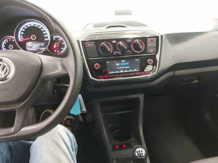 Photo 13 VIN: WVWZZZAAZHD081947 - VOLKSWAGEN UP! 