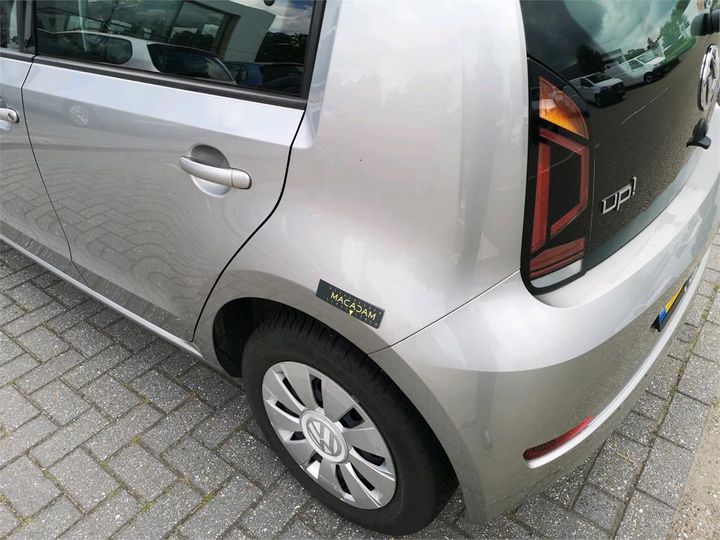 Photo 13 VIN: WVWZZZAAZJD101577 - VOLKSWAGEN UP! 