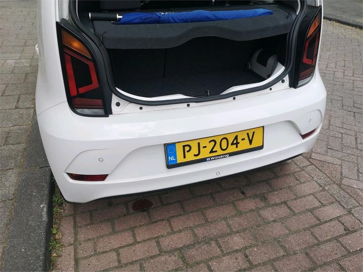 Photo 21 VIN: WVWZZZAAZJD103025 - VOLKSWAGEN UP! 