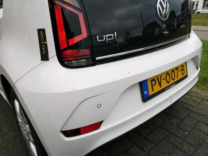 Photo 18 VIN: WVWZZZAAZJD121723 - VOLKSWAGEN UP! 