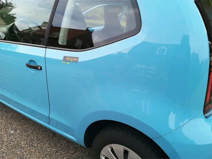 Photo 15 VIN: WVWZZZAAZJD125222 - VOLKSWAGEN UP! 