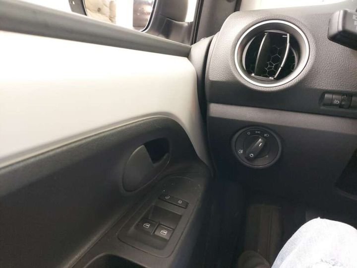 Photo 17 VIN: WVWZZZAAZJD130319 - VOLKSWAGEN UP! 