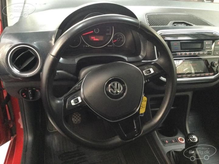 Photo 3 VIN: WVWZZZAAZJD137827 - VOLKSWAGEN UP! HATCHBACK 