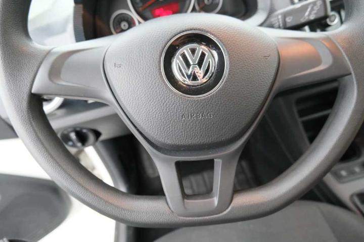 Photo 15 VIN: WVWZZZAAZJD167779 - VOLKSWAGEN UP 