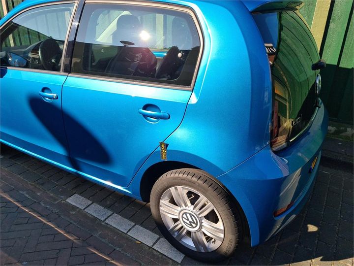 Photo 17 VIN: WVWZZZAAZJD172366 - VOLKSWAGEN UP! 