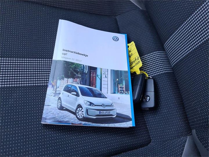 Photo 13 VIN: WVWZZZAAZJD173563 - VOLKSWAGEN UP! 