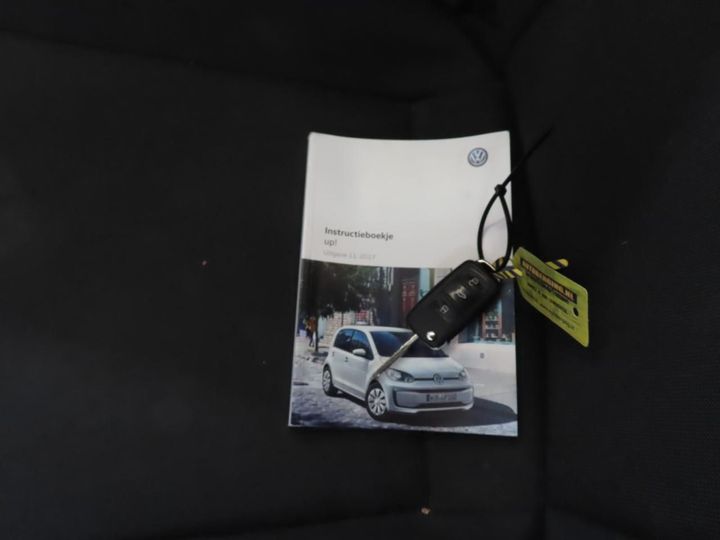 Photo 18 VIN: WVWZZZAAZJD175238 - VOLKSWAGEN UP! 