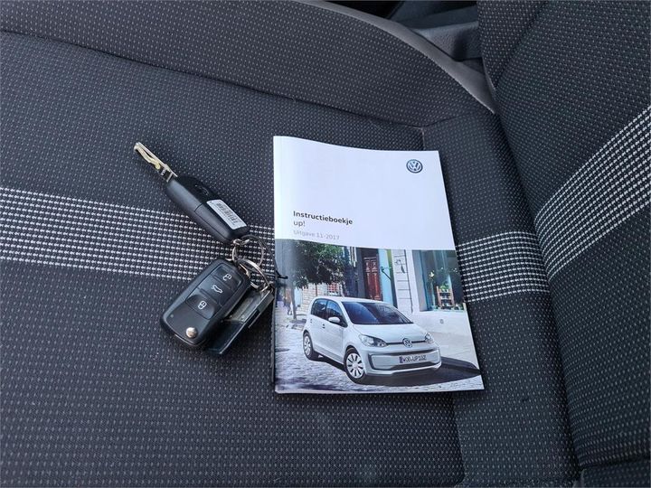 Photo 13 VIN: WVWZZZAAZJD184532 - VOLKSWAGEN UP! 