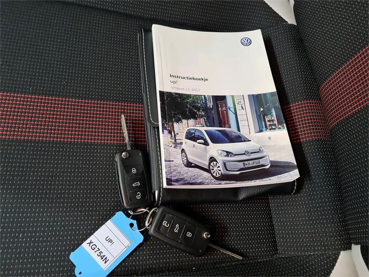 Photo 13 VIN: WVWZZZAAZJD204804 - VOLKSWAGEN UP! 