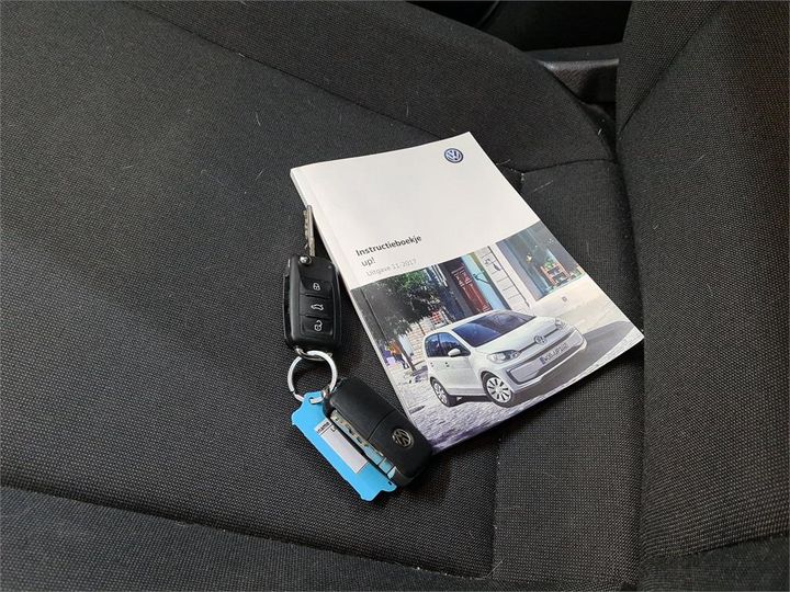 Photo 13 VIN: WVWZZZAAZJD205326 - VOLKSWAGEN UP! 