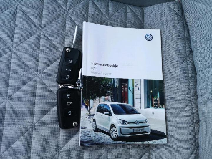 Photo 12 VIN: WVWZZZAAZJD205589 - VOLKSWAGEN UP! 