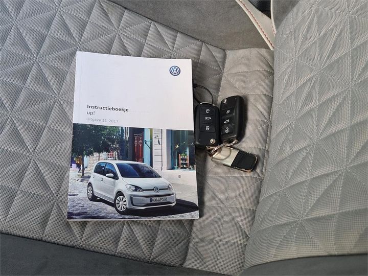 Photo 12 VIN: WVWZZZAAZJD206589 - VOLKSWAGEN UP! 