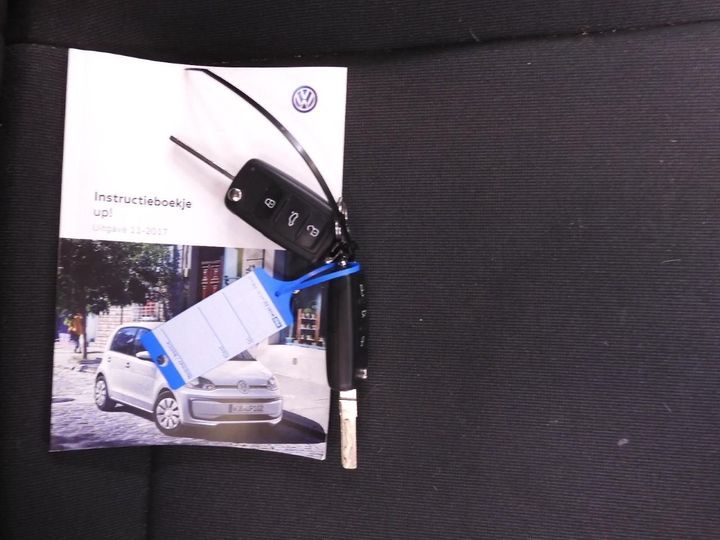 Photo 10 VIN: WVWZZZAAZJD212805 - VOLKSWAGEN UP! 