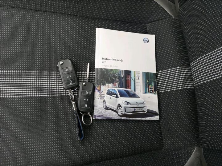 Photo 13 VIN: WVWZZZAAZJD218120 - VOLKSWAGEN UP! 