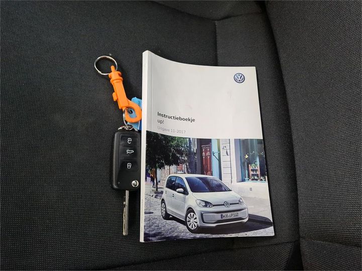 Photo 13 VIN: WVWZZZAAZJD222785 - VOLKSWAGEN UP! 