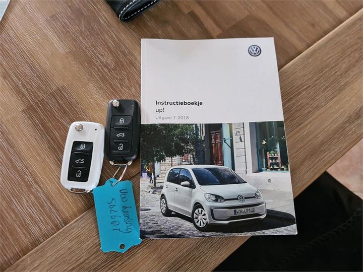 Photo 13 VIN: WVWZZZAAZKD107295 - VOLKSWAGEN UP! 