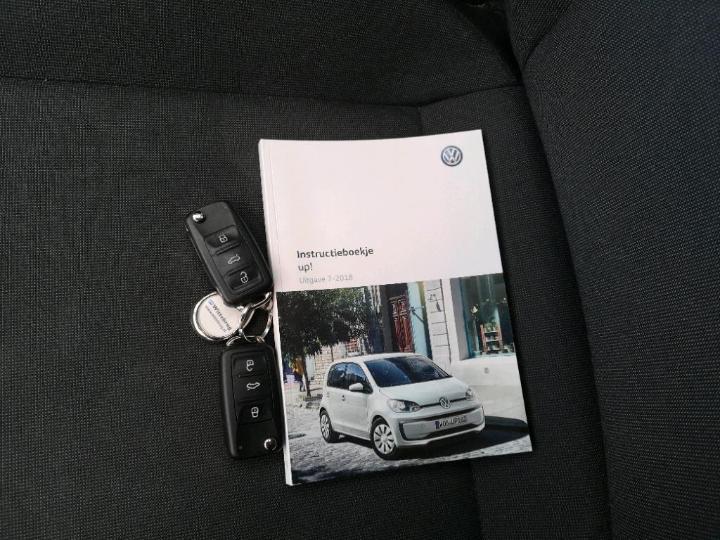 Photo 12 VIN: WVWZZZAAZKD107553 - VOLKSWAGEN UP! 