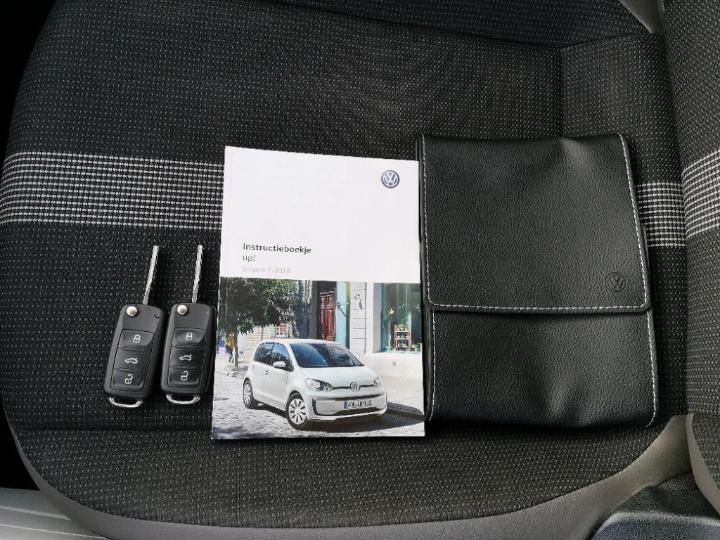 Photo 11 VIN: WVWZZZAAZKD108178 - VOLKSWAGEN UP! 