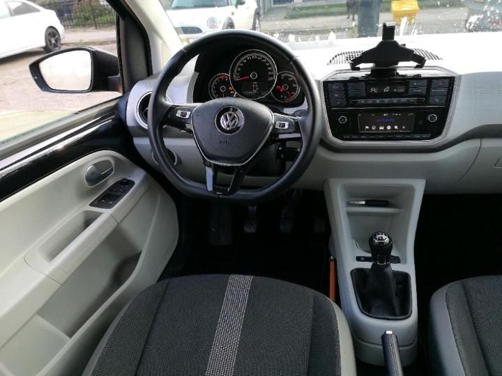 Photo 6 VIN: WVWZZZAAZKD108178 - VOLKSWAGEN UP! 