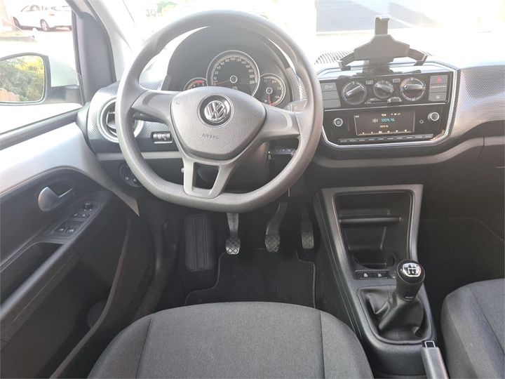 Photo 6 VIN: WVWZZZAAZKD109666 - VOLKSWAGEN UP! 