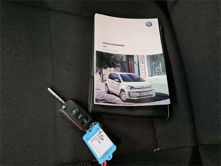 Photo 13 VIN: WVWZZZAAZKD116075 - VOLKSWAGEN UP! 