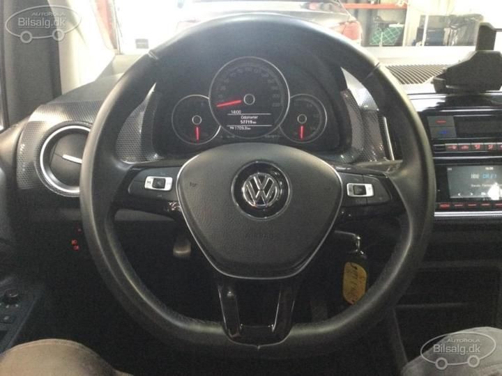 Photo 10 VIN: WVWZZZAAZKD125839 - VOLKSWAGEN UP! HATCHBACK 