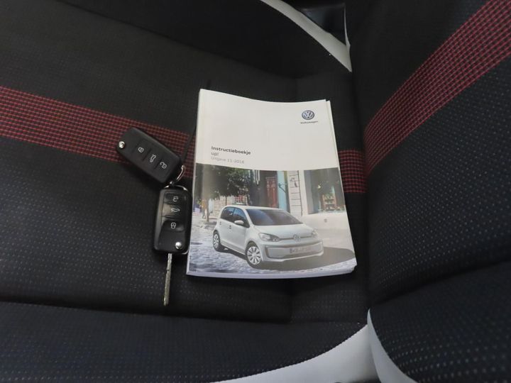 Photo 10 VIN: WVWZZZAAZKD155645 - VOLKSWAGEN UP! 