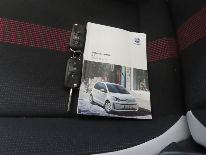 Photo 10 VIN: WVWZZZAAZKD155694 - VOLKSWAGEN UP! 