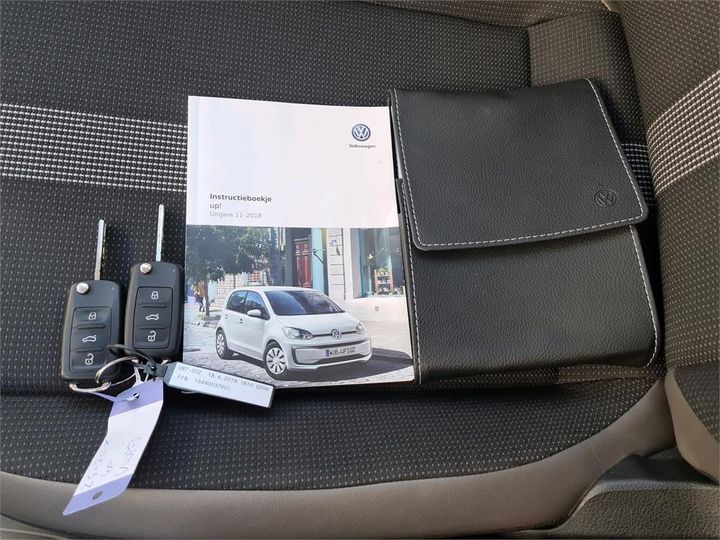 Photo 13 VIN: WVWZZZAAZKD202101 - VOLKSWAGEN UP! 