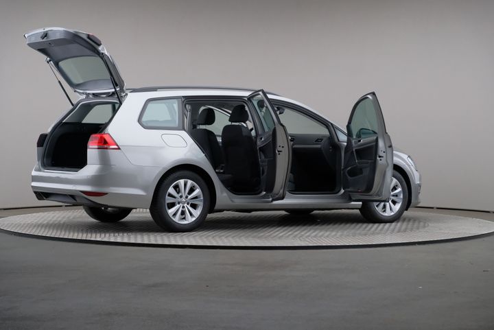 Photo 6 VIN: WVWZZZAUZHP563330 - VOLKSWAGEN GOLF 