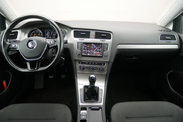 Photo 8 VIN: WVWZZZAUZHP563330 - VOLKSWAGEN GOLF 