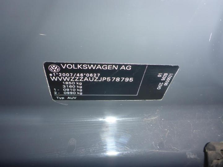 Photo 9 VIN: WVWZZZAUZJP578795 - VOLKSWAGEN GOLF 