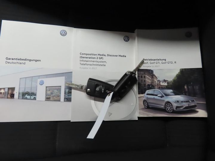 Photo 11 VIN: WVWZZZAUZJW142134 - VOLKSWAGEN GOLF 